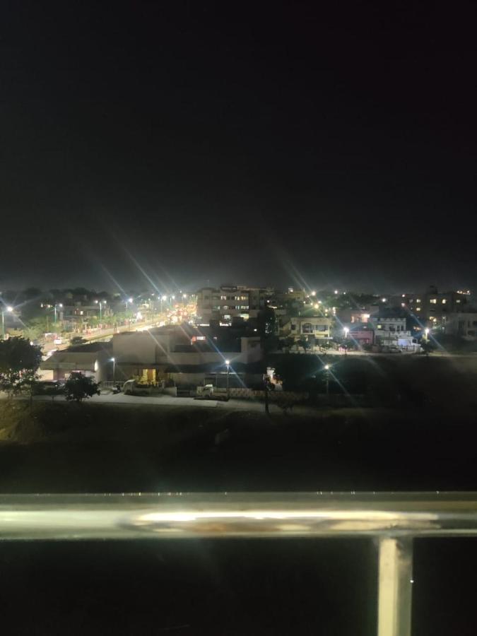 Hotel Hariram Tower Wardha ภายนอก รูปภาพ