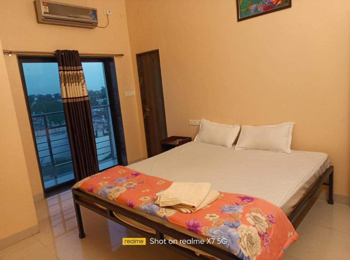 Hotel Hariram Tower Wardha ภายนอก รูปภาพ