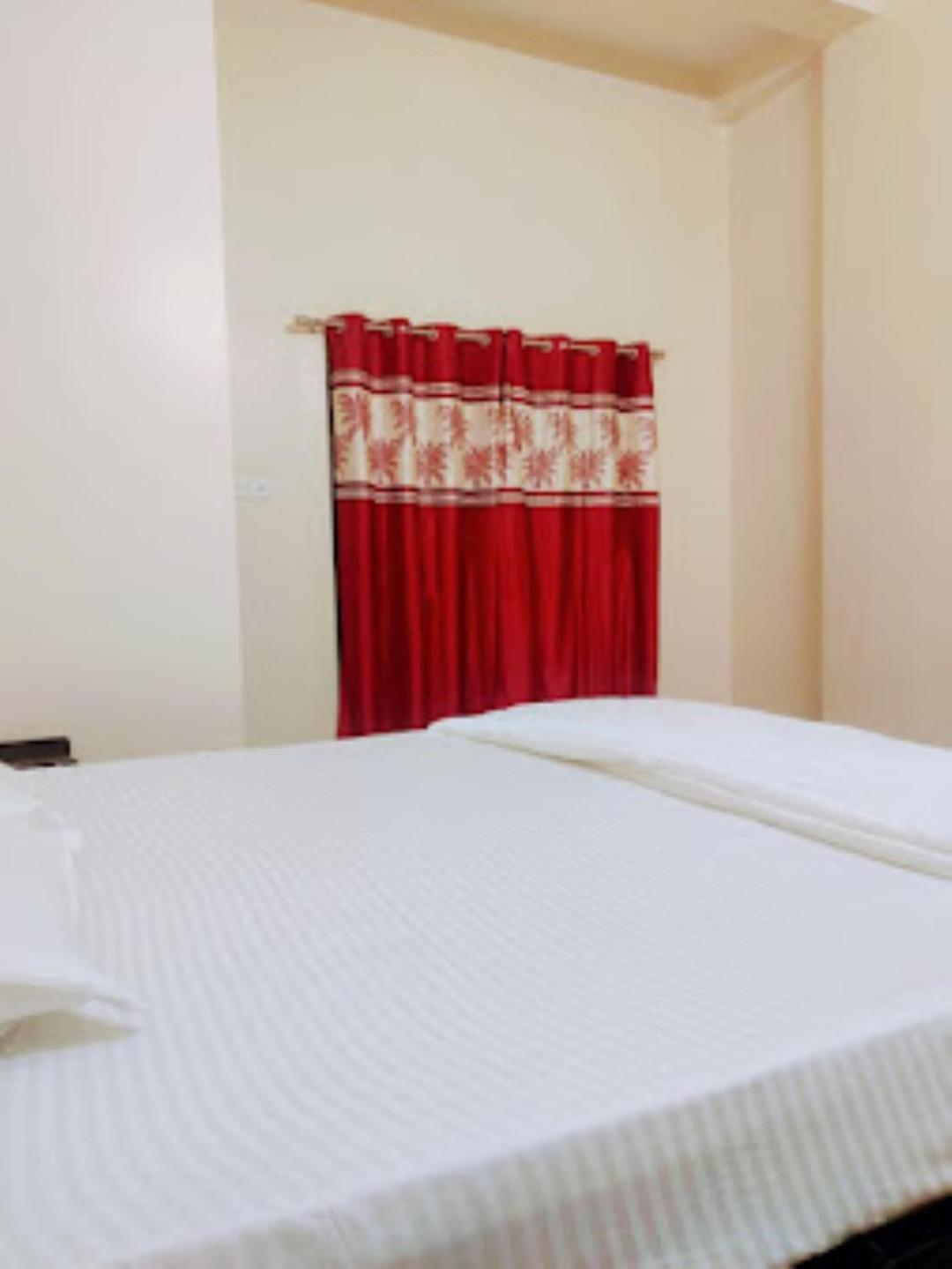 Hotel Hariram Tower Wardha ภายนอก รูปภาพ