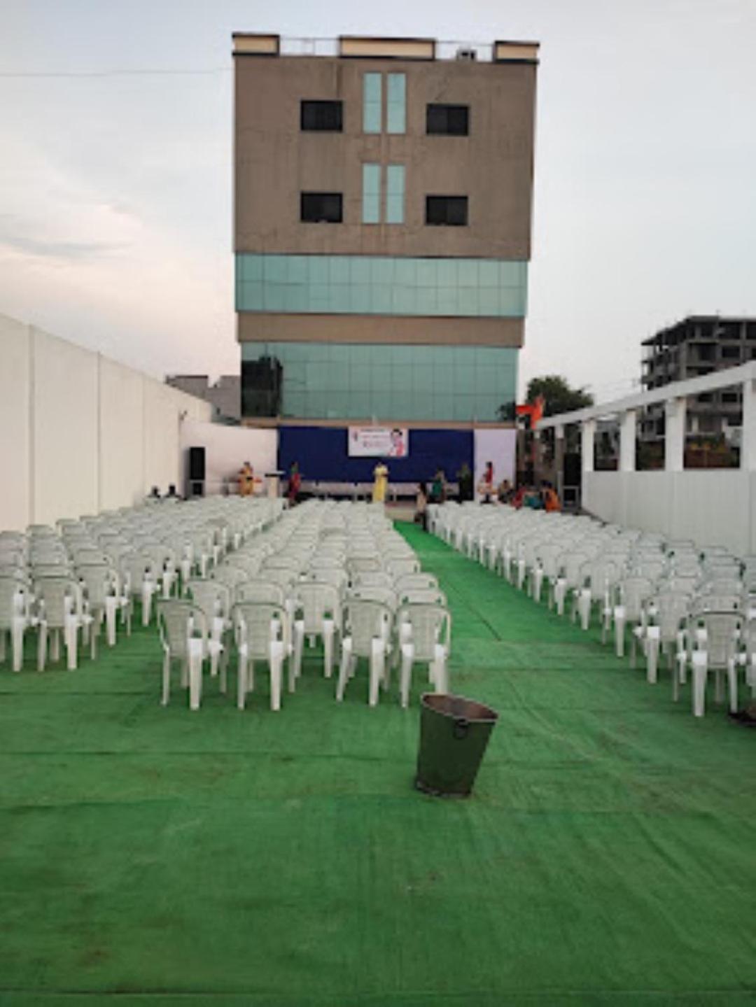 Hotel Hariram Tower Wardha ภายนอก รูปภาพ